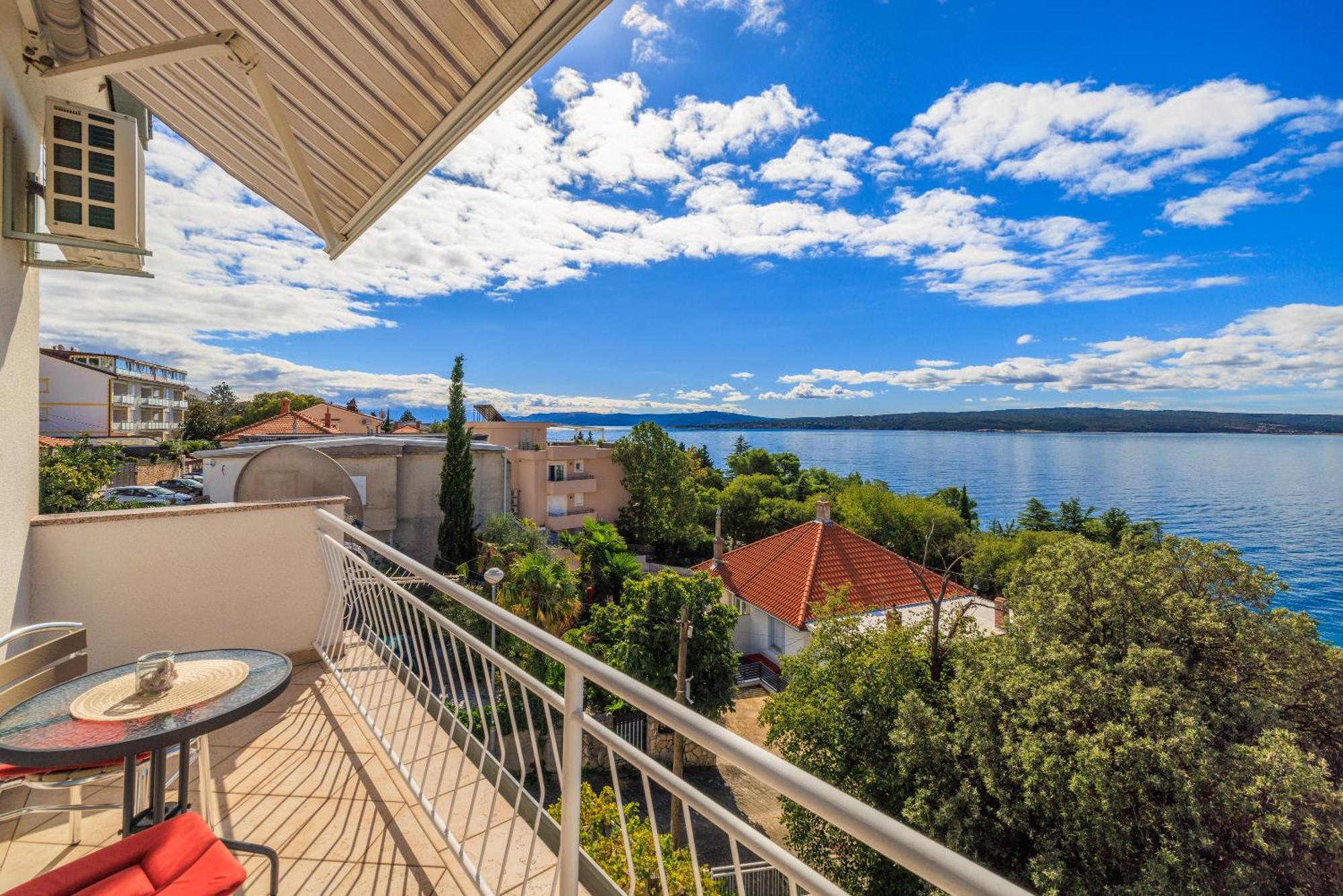 Apartments Maja Драмал Екстериор снимка